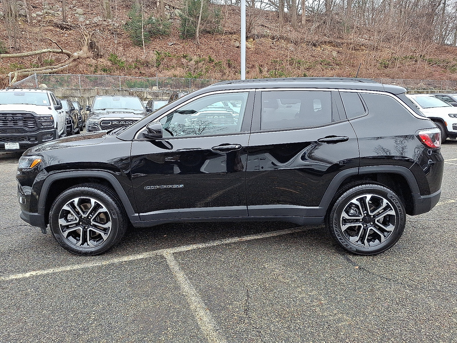 Certified 2023 Jeep Compass Limited AWD/4WD image 4