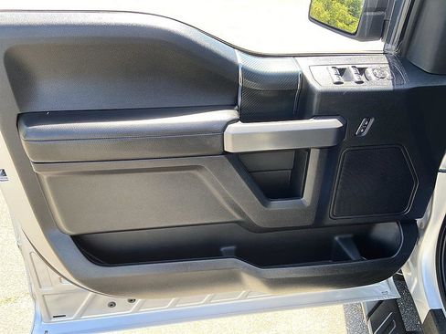 Used 2019 Ford F150 XLT w/ Equipment Group 302A Luxury AWD/4WD image 9