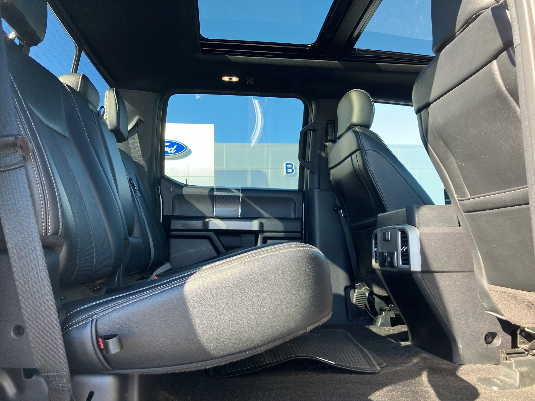 Used 2020 Ford F150 Lariat AWD/4WD image 36