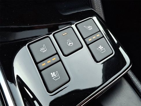 Used 2023 Kia Sportage SX image 26