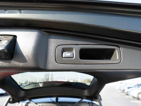 Used 2018 Honda CR-V Touring image 29