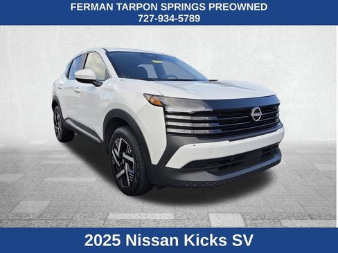 Used 2025 Nissan Kicks SV FWD image 1