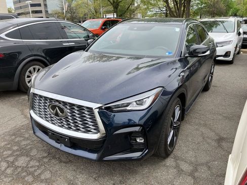 Used 2023 INFINITI QX55 Luxe w/ Cargo Package image 3
