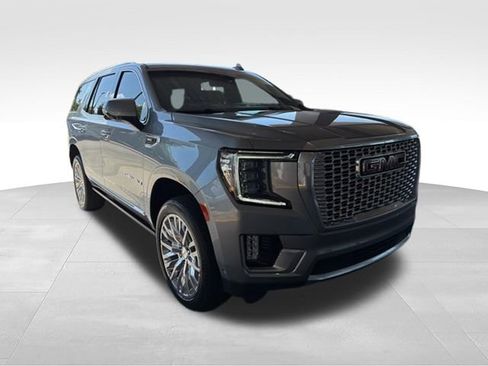 Used 2023 GMC Yukon Denali w/ Denali Reserve Package AWD/4WD image 2