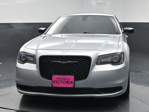 Used 2021 Chrysler 300 Touring w/ Sport Appearance Package RWD image 16