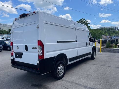 Used 2025 RAM ProMaster 2500 w/ Convenience Group FWD image 8