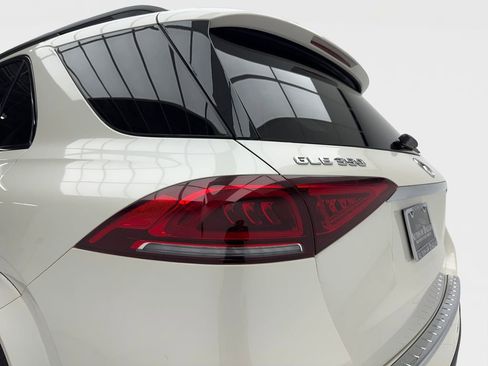 Used 2022 Mercedes-Benz GLE 350 w/ AMG Line Exterior image 9
