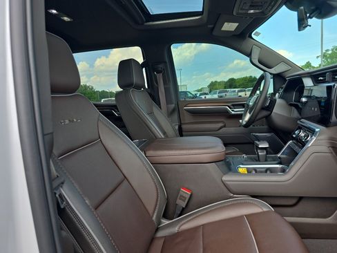 Used 2024 GMC Sierra 1500 Denali w/ Denali Reserve Package AWD/4WD image 14