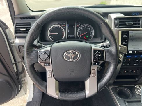 Used 2023 Toyota 4Runner Limited AWD/4WD image 11
