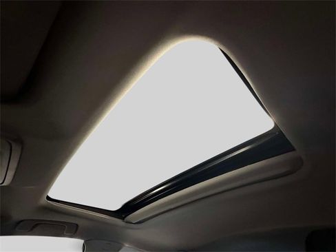 Certified 2023 Acura Integra Base image 30