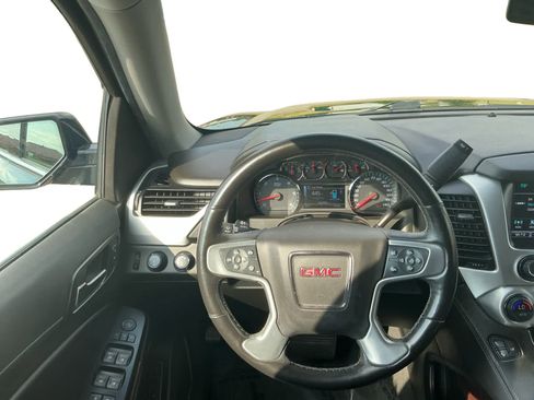 Used 2019 GMC Yukon XL SLT AWD/4WD image 12