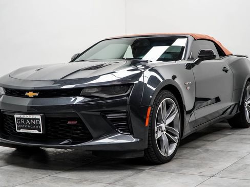 Used 2017 Chevrolet Camaro SS image 8