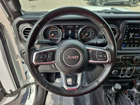 Used 2021 Jeep Gladiator Overland w/ Popular Equipment Package AWD/4WD image 12