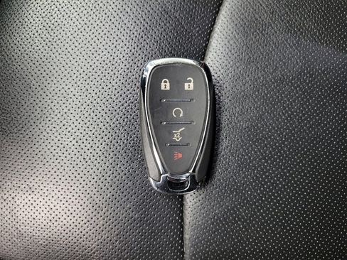 Used 2018 Chevrolet Equinox Premier image 32