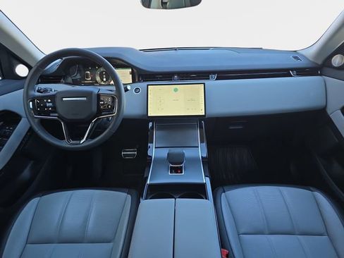 Used 2025 Land Rover Range Rover Evoque Dynamic SE image 9