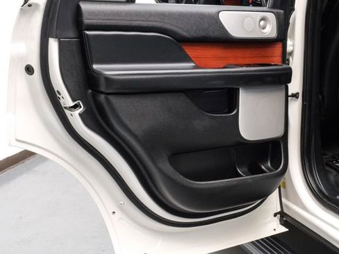 Used 2021 Lincoln Navigator Reserve w/ Luxury Package image 55