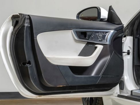 Used 2020 Jaguar F-TYPE Coupe image 35