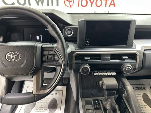 Used 2025 Toyota 4Runner SR5 image 27