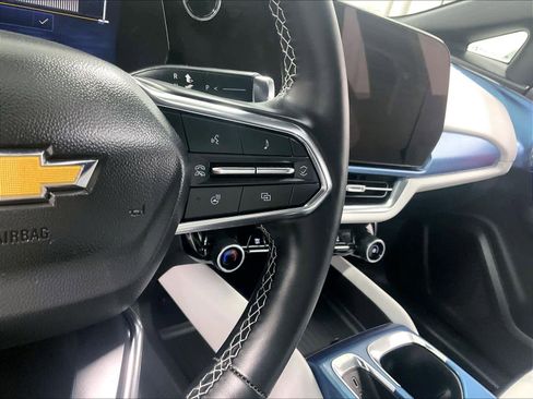 Used 2025 Chevrolet Equinox EV LT image 24