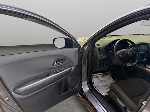 Used 2022 Honda HR-V Sport image 11