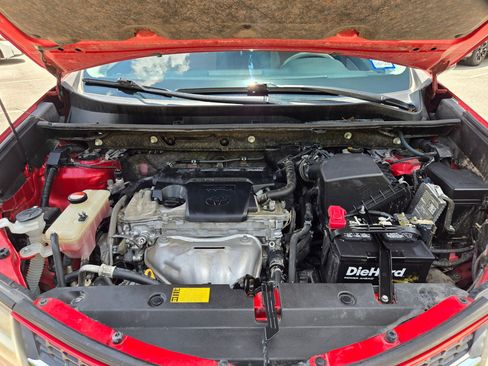 Used 2014 Toyota RAV4 LE FWD image 31