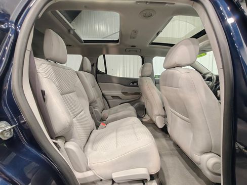 Used 2017 GMC Acadia SLE w/ Driver Alert Package I AWD/4WD image 26
