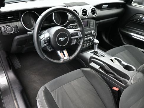 Used 2019 Ford Mustang Coupe RWD image 22
