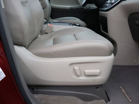 Used 2015 Toyota Sienna XLE Premium image 10