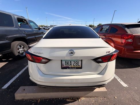 Used 2020 Nissan Altima 2.5 SR FWD image 6
