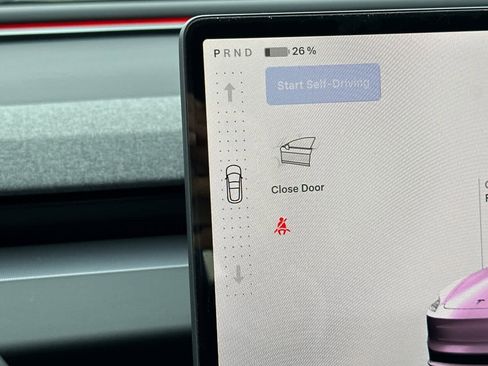 Used 2025 Tesla Model 3 image 21