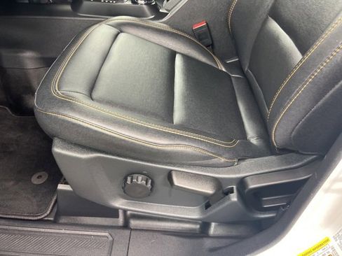 Used 2024 Ford Bronco Badlands image 13