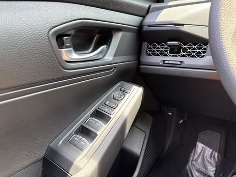 Used 2025 Honda Accord LX image 21