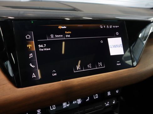 Used 2023 Audi e-tron GT Premium Plus AWD/4WD image 23