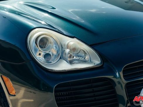 Used 2004 Porsche Cayenne Turbo AWD/4WD image 43