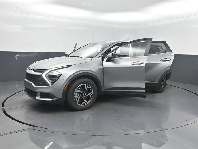 Used 2024 Kia Sportage LX FWD image 35