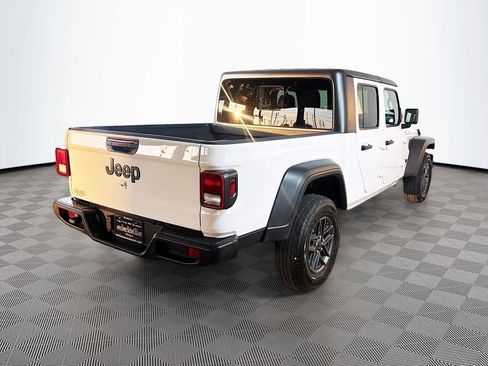 Used 2025 Jeep Gladiator Sport AWD/4WD image 7