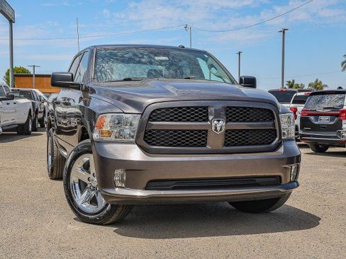 Used 2017 RAM 1500 Express w/ Express Value Package RWD image 1
