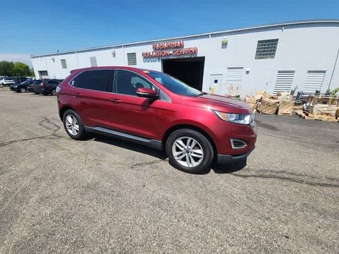 Used 2017 Ford Edge SEL w/ Equipment Group 201A FWD image 10