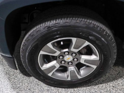 Used 2020 Chevrolet Colorado Z71 image 11