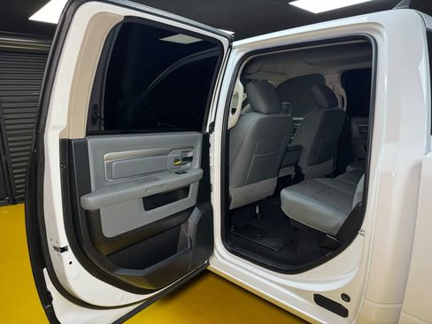 Used 2019 RAM 1500 Big Horn image 18