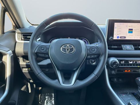 Used 2023 Toyota RAV4 XLE Premium AWD/4WD image 11