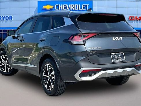 Used 2023 Kia Sportage EX AWD/4WD image 4