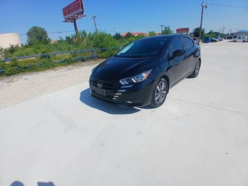 Used 2024 Nissan Versa SV w/ Trunk Package FWD image 1