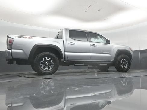 Used 2022 Toyota Tacoma TRD Off-Road AWD/4WD image 44