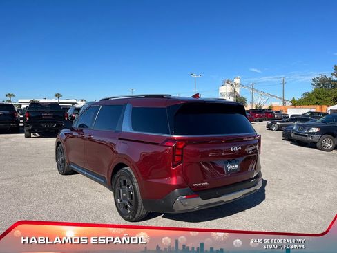 Used 2025 Kia Carnival SX image 5