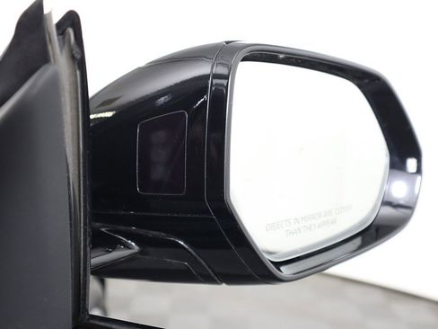 Used 2022 Lamborghini Urus image 63