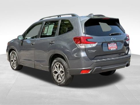 Used 2020 Subaru Forester Premium w/ Popular Package #1 AWD/4WD image 11