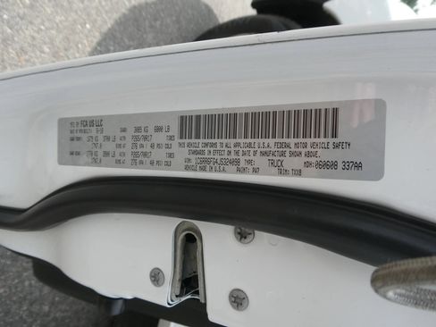Used 2018 RAM 1500 Tradesman RWD image 10