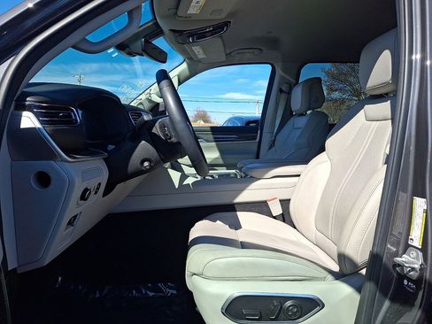 Used 2022 Jeep Wagoneer Series II image 13