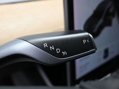 Used 2020 Tesla Model 3 Standard Range Plus image 17